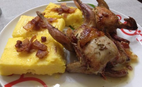 Grilled quails with polenta