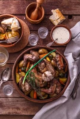 Carne di quaglia per la dieta mediterranea - carne con verdure